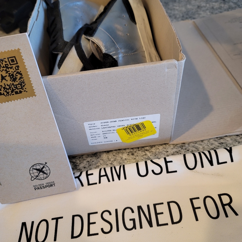 GOLDEN GOOSE SNEAKERS